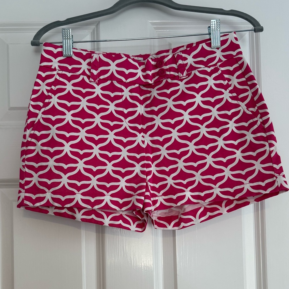 Vineyard Vines Pink and White Patterned Women's Shorts